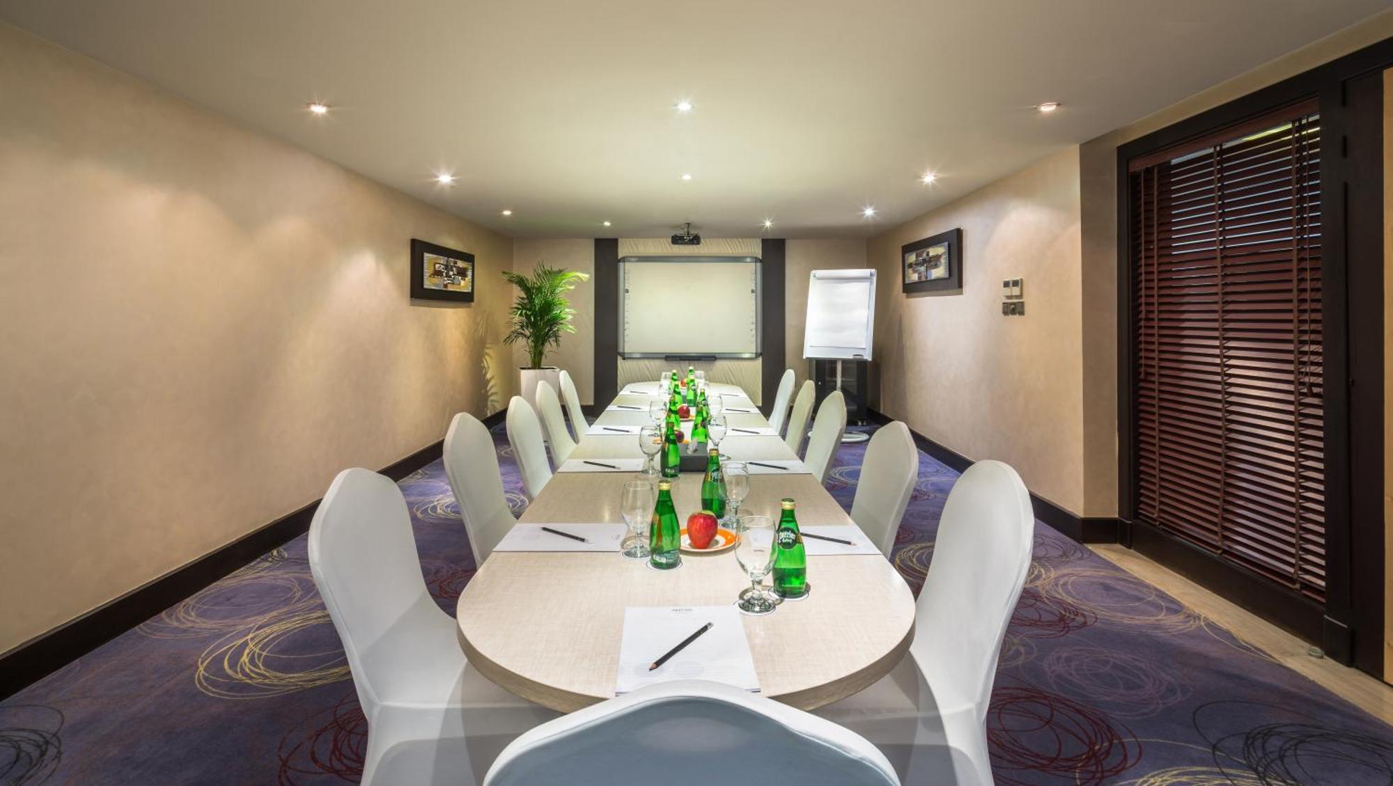 Novotel Olaya 4*